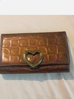 Lovcat [Paris]  heart embossed wallet
